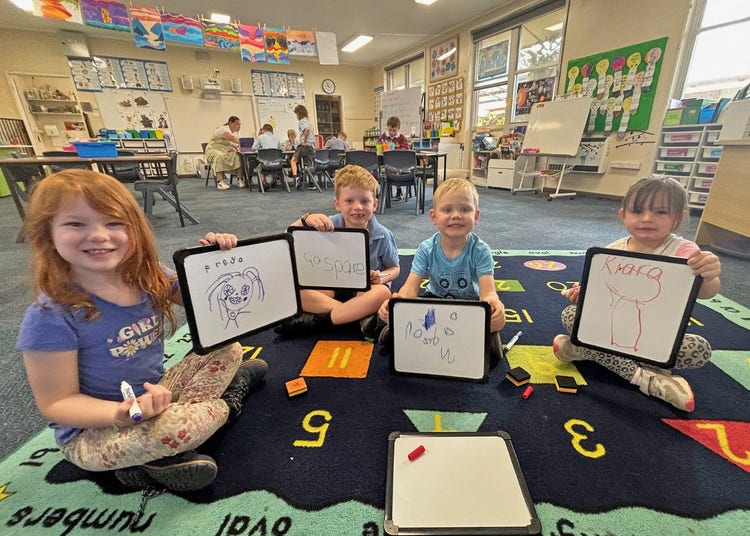 3 of 8 images: Kinder Orientation Day 2:View full sized image